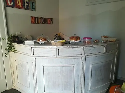 Bed and Breakfast Napul'art Νάπολη