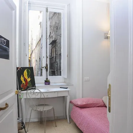 Napul'art Bed & Breakfast 3*